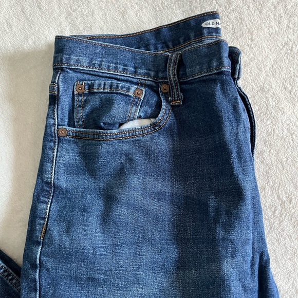 Old Navy Athletic Straight Leg Medium Wash Jeans - Picture 2 of 8